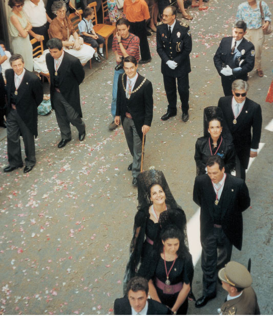 CORPORACIÓN MUNICIPAL DE TOLEDO EN PROCESIÓN.